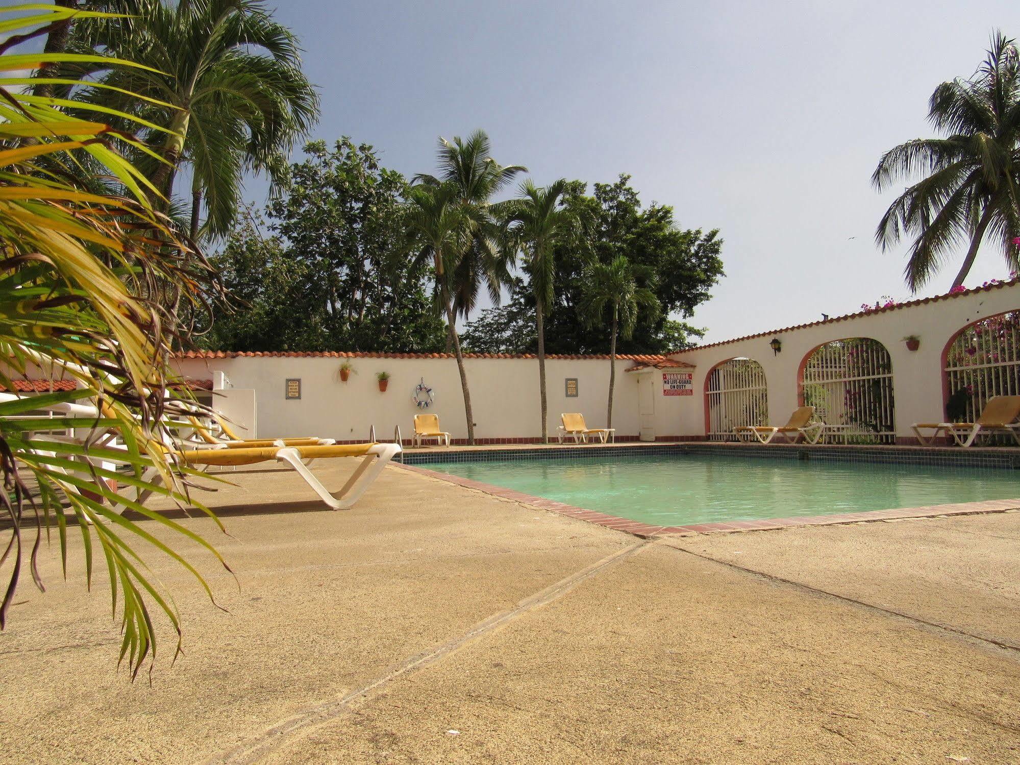 Hotel Perichi's Cabo Rojo Esterno foto
